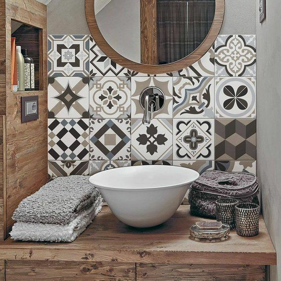 gạch ốp phòng tắm.png