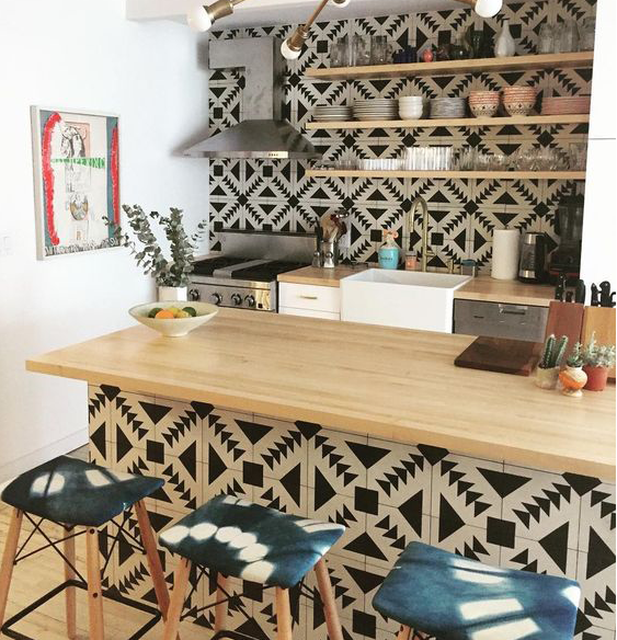 gạch ốp tường giá rẻ.png