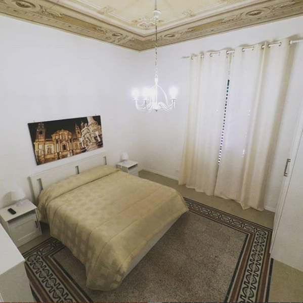 gạch bông ốp lát phòng ngủ.png