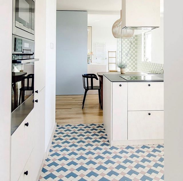 gạch gốm ốp tường.png