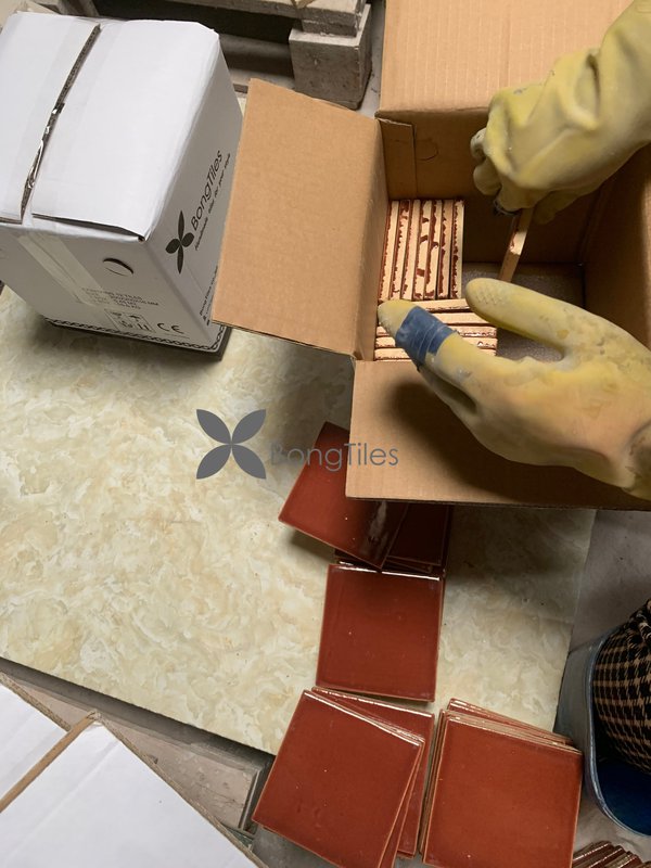 Packing glazed tiles (8).jpg